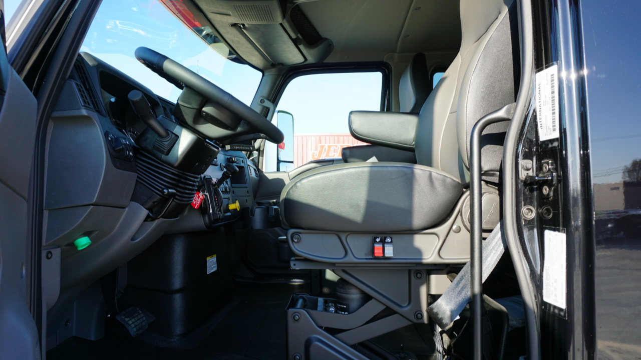 International MV607  2026