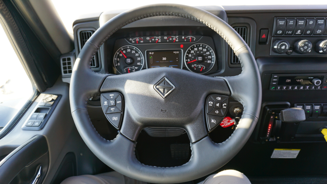 International MV607  2026