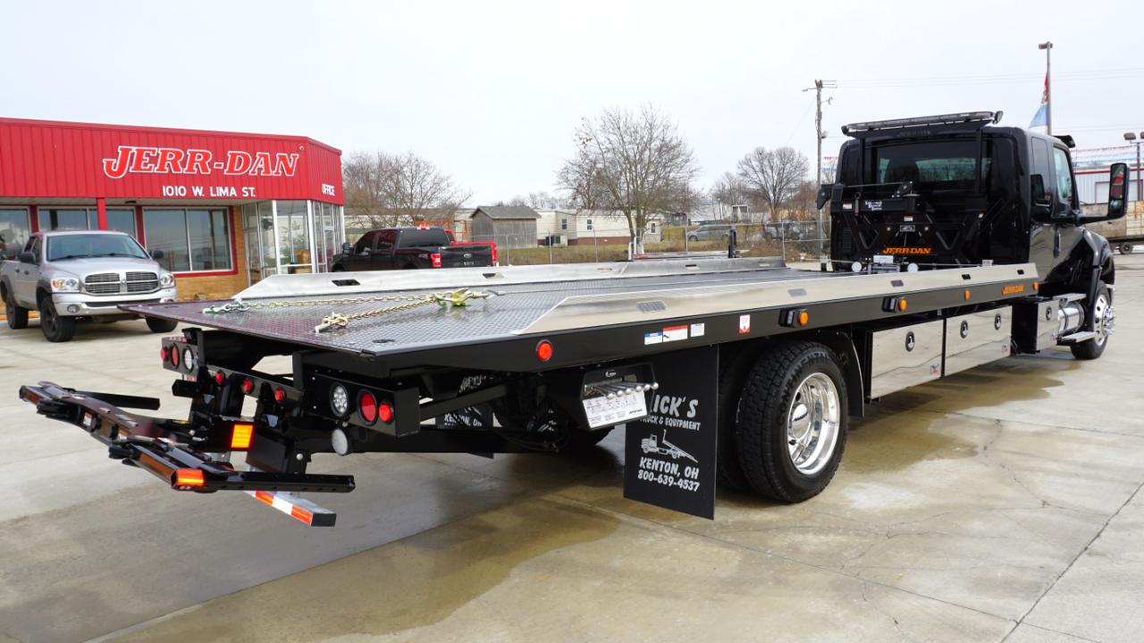 International MV  2026