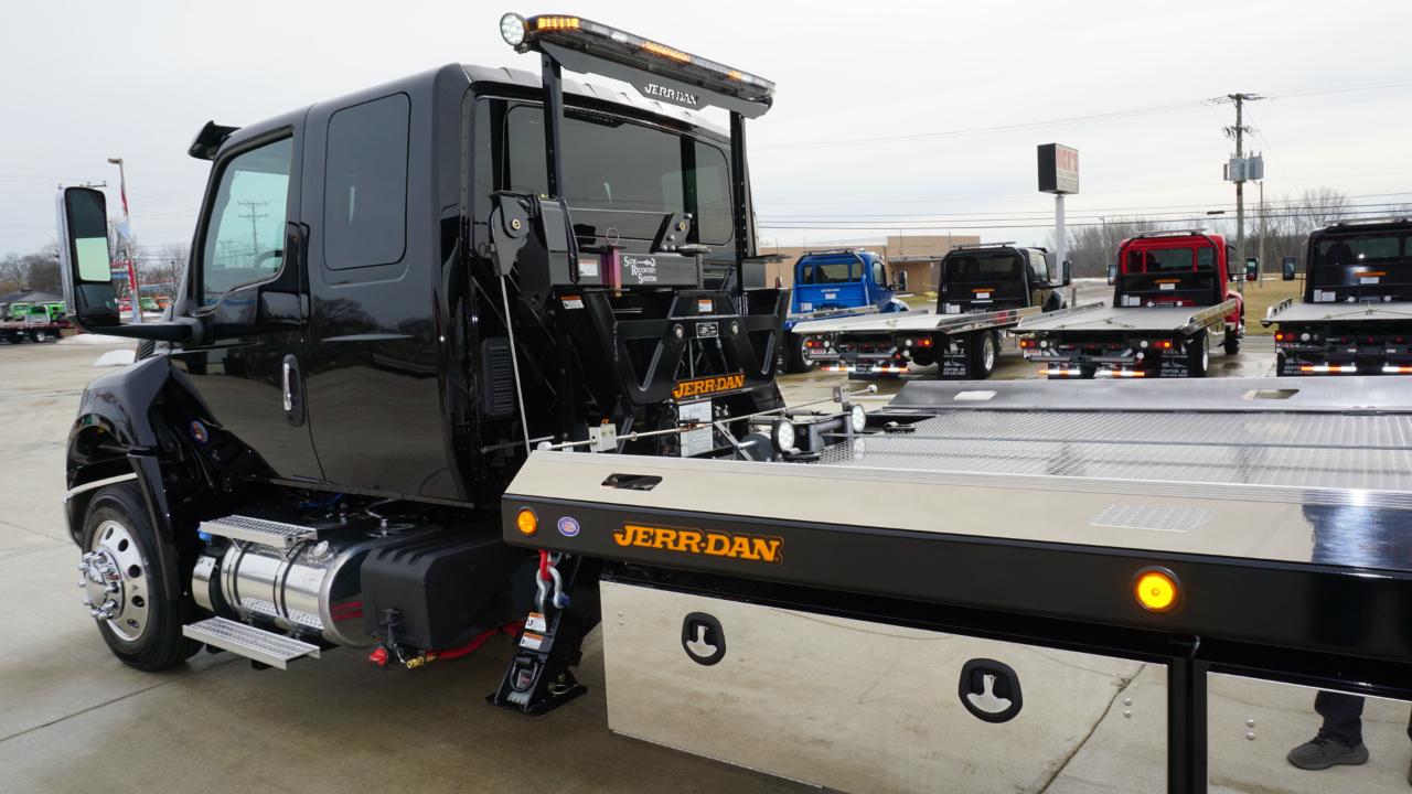 International MV  2026