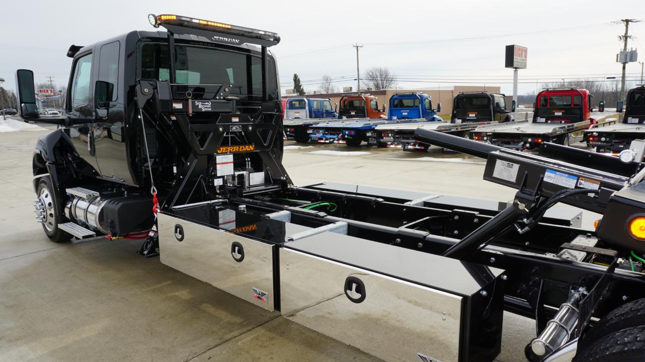 International MV  2026