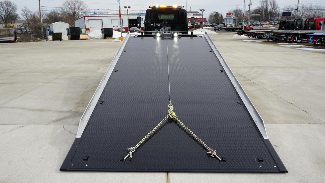 International MV  2026