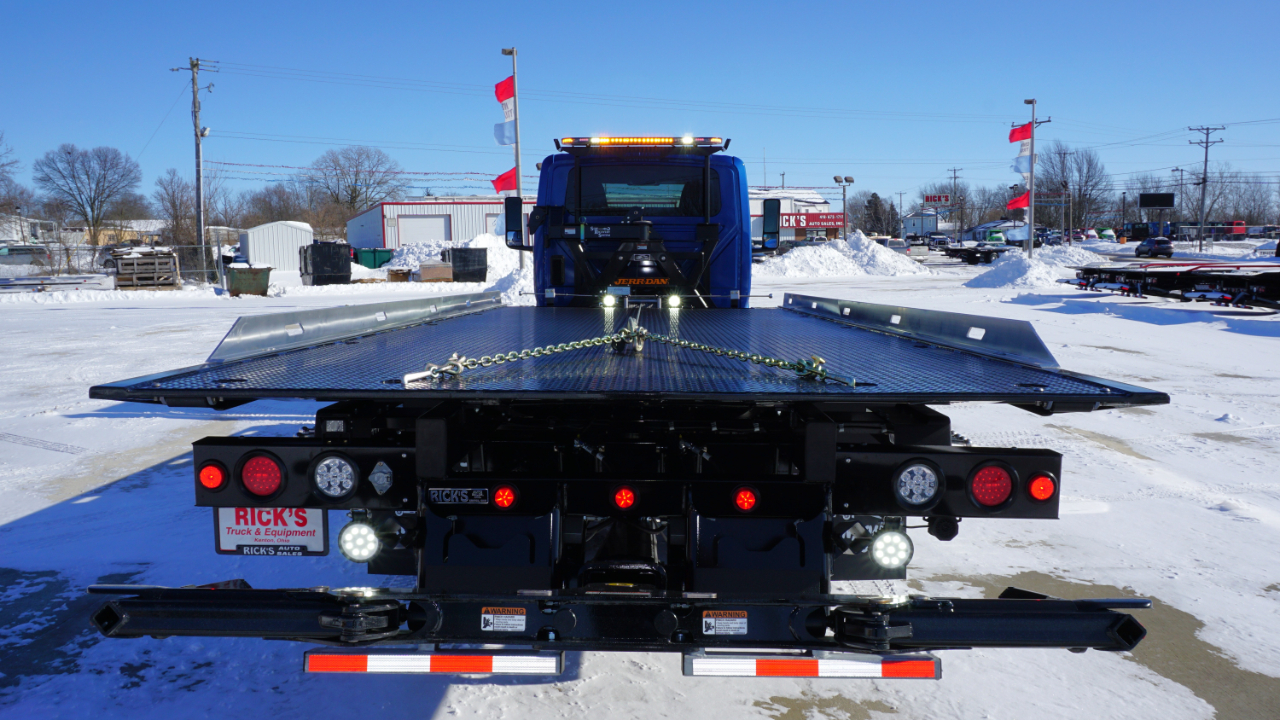 International MV607  2026