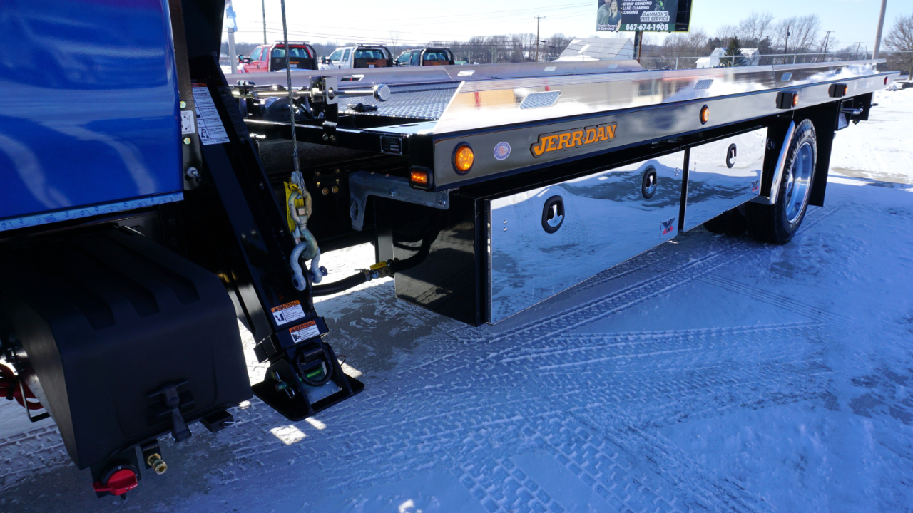 International MV607  2026