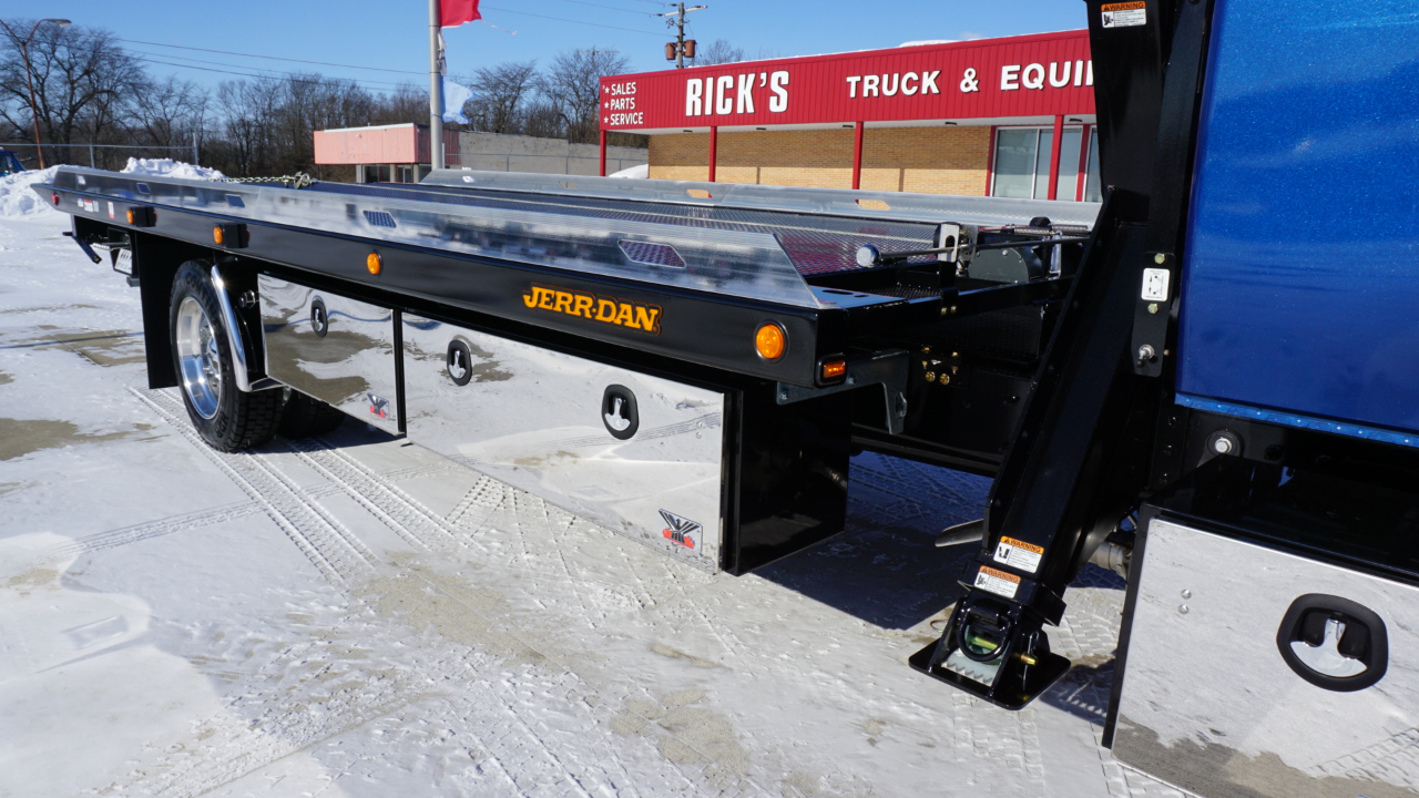 International MV607  2026