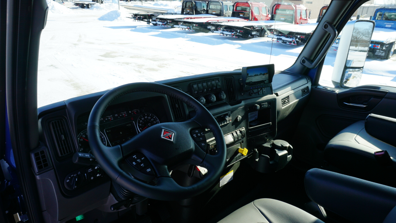 International MV607  2026