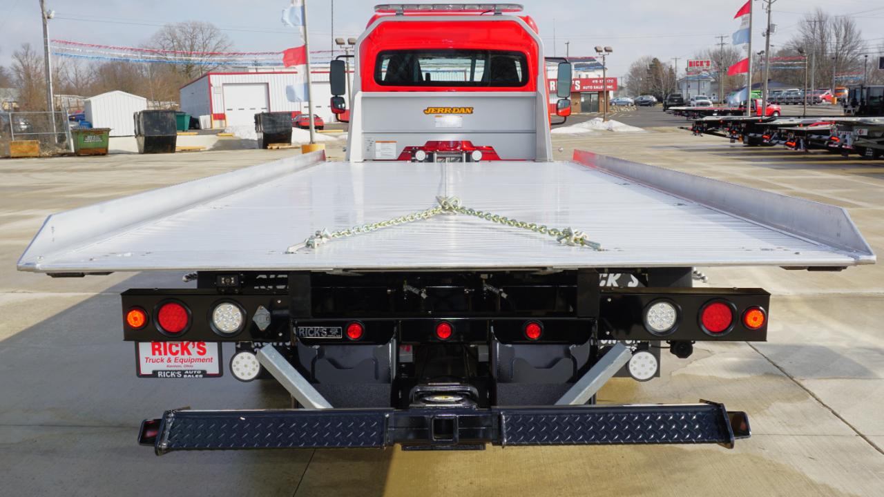 Freightliner M2 106 Plus  2026