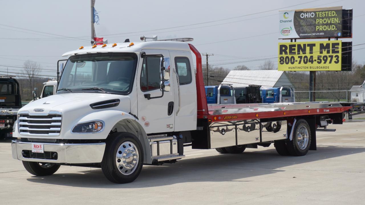 Freightliner M2 106 Plus  2026