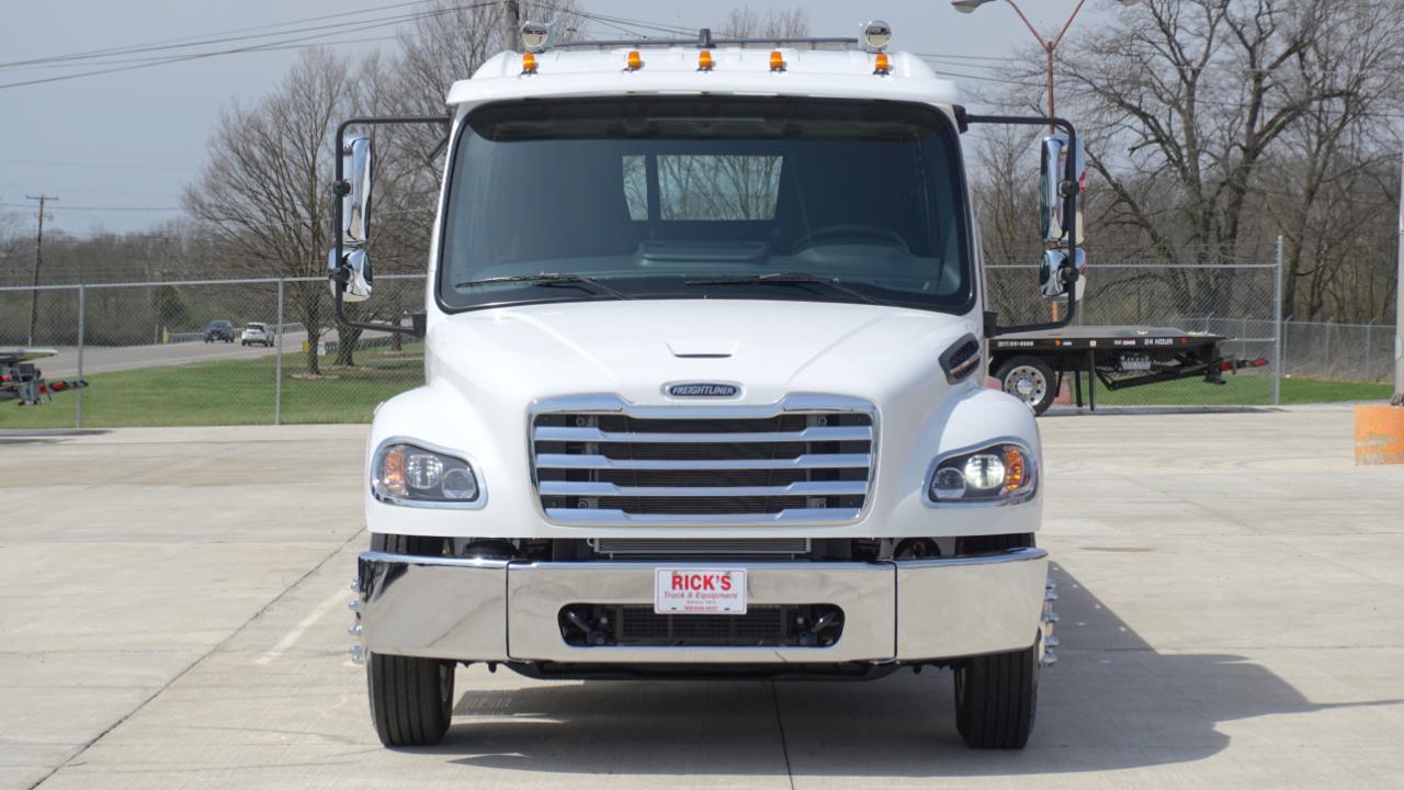 Freightliner M2 106 Plus  2026