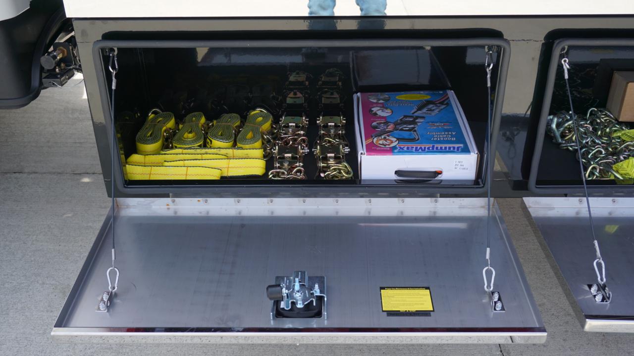 Freightliner M2 106 Plus  2026