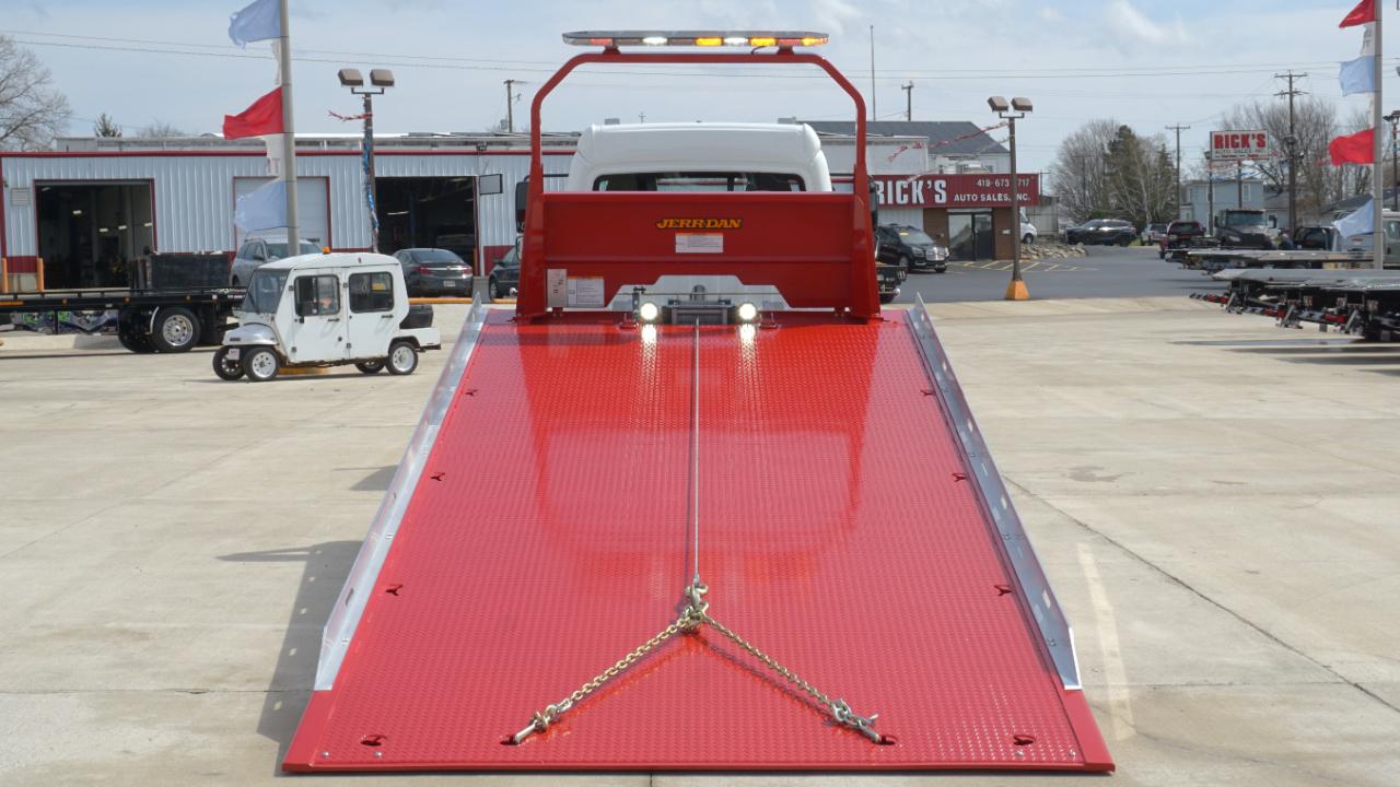 Freightliner M2 106 Plus  2026