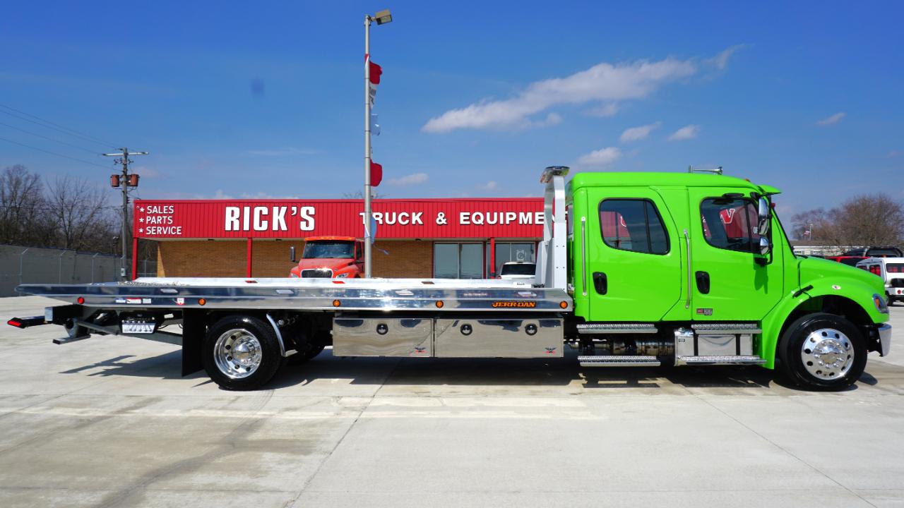 Freightliner M2 106 Plus  2026