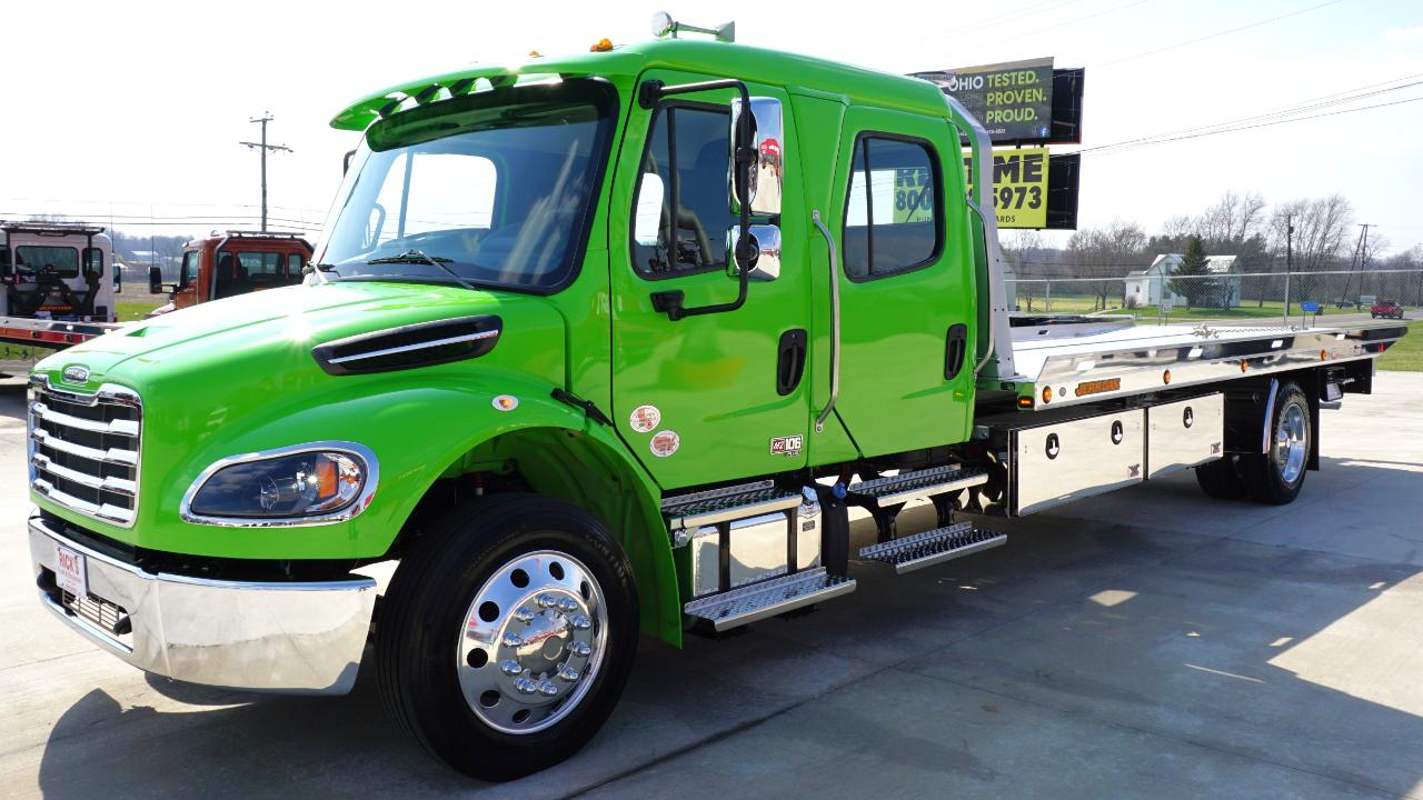 Freightliner M2 106 Plus  2026