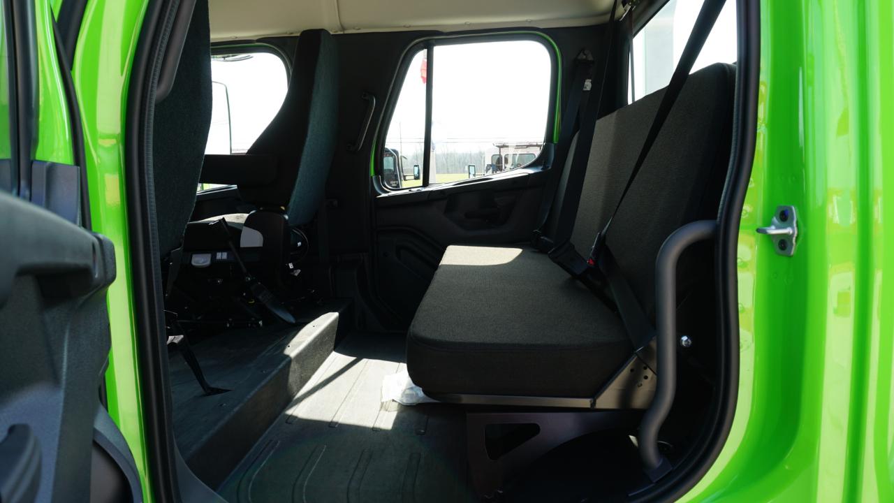 Freightliner M2 106 Plus  2026