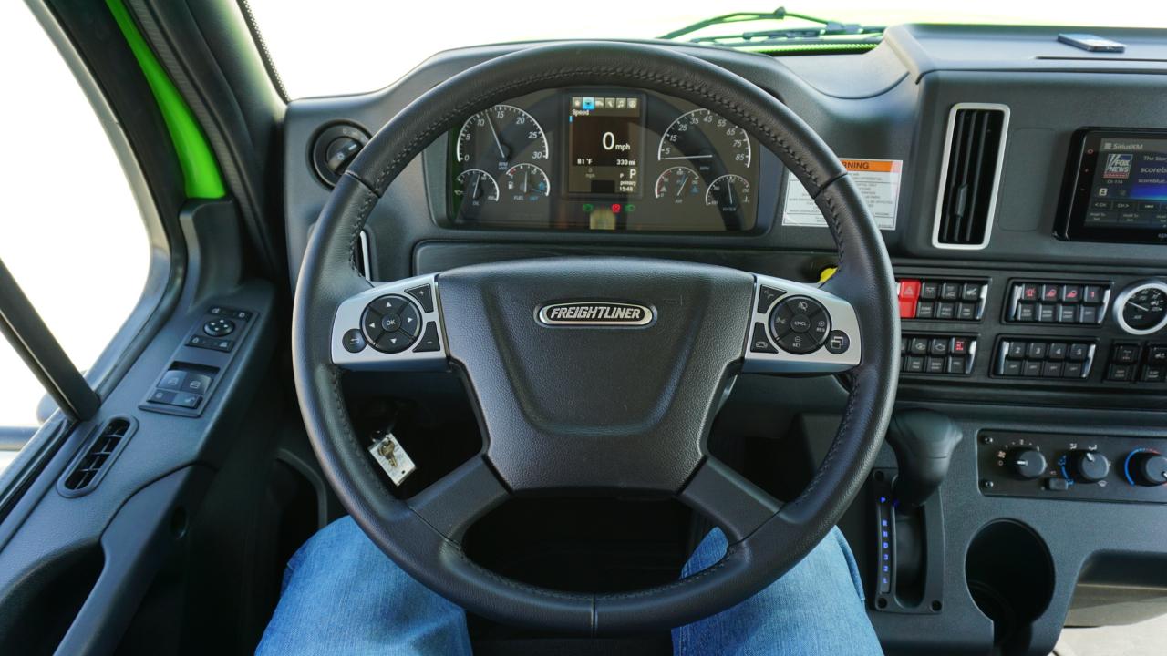 Freightliner M2 106 Plus  2026