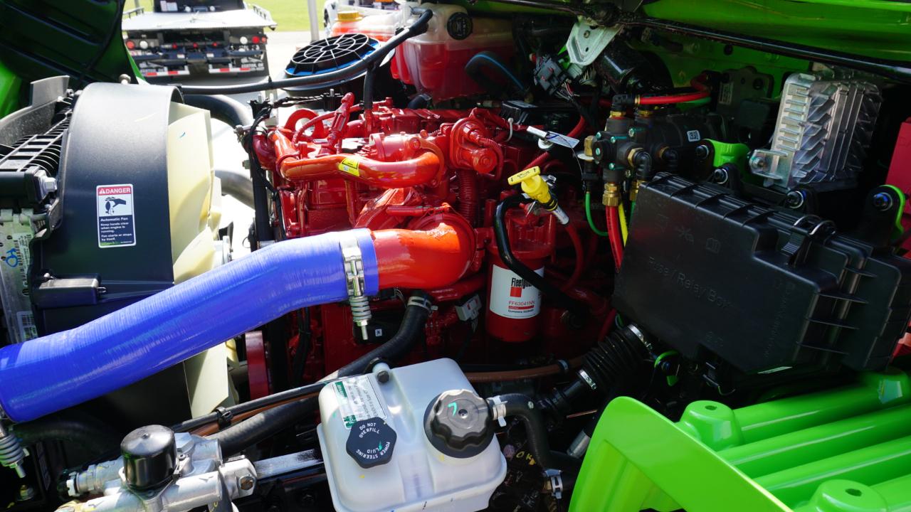 Freightliner M2 106 Plus  2026