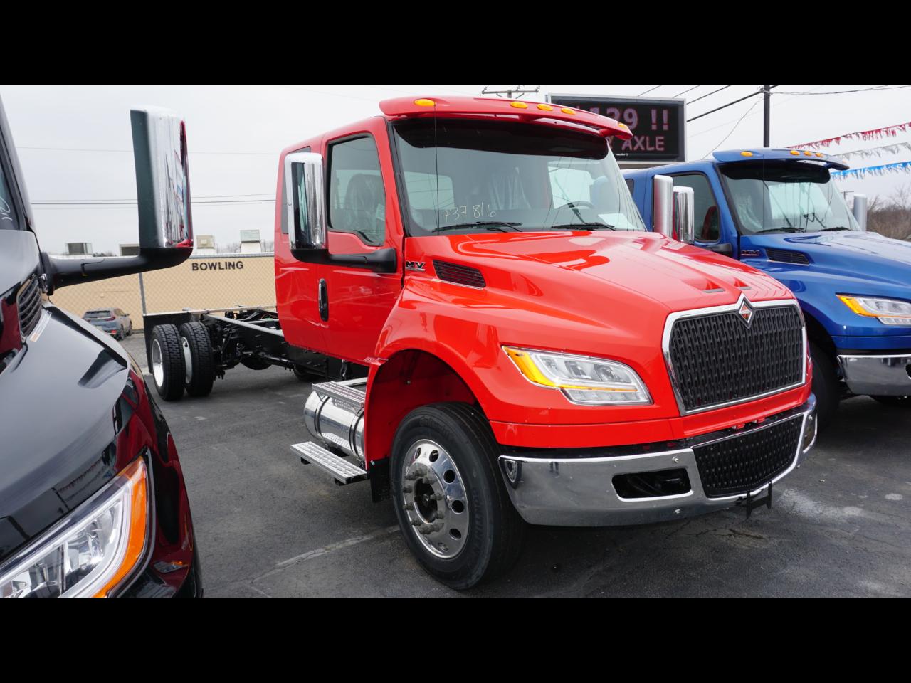 2026 International MV607 Extended Cab Jerrdan Rollback Tow Truck