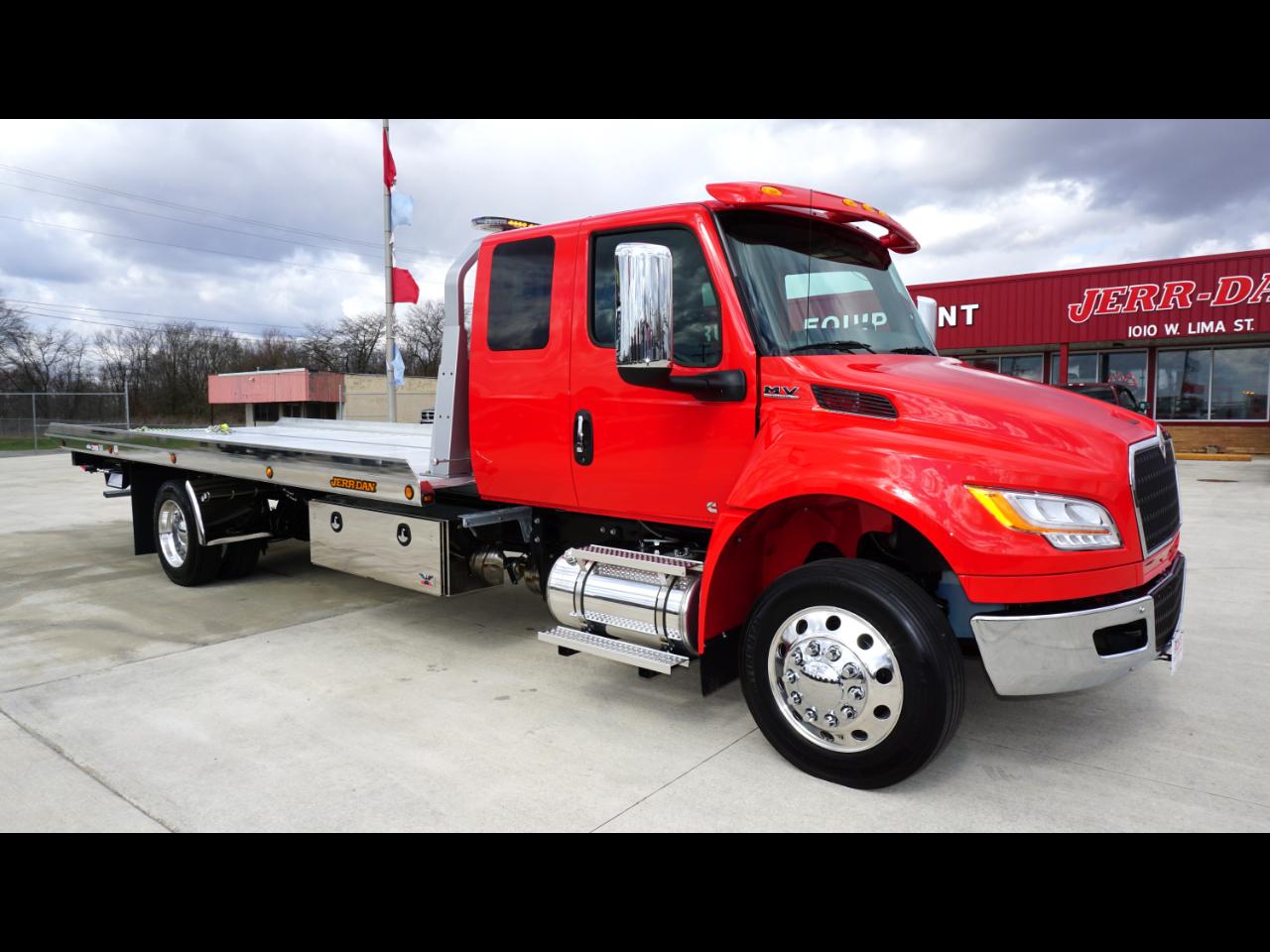 2026 International MV607 Extended Cab Jerrdan 22' XLP Aluminum Rollback