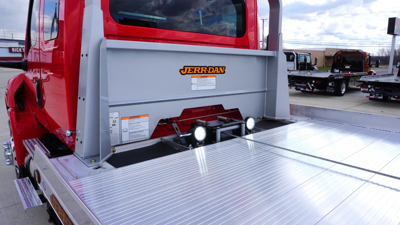 International MV607  2026