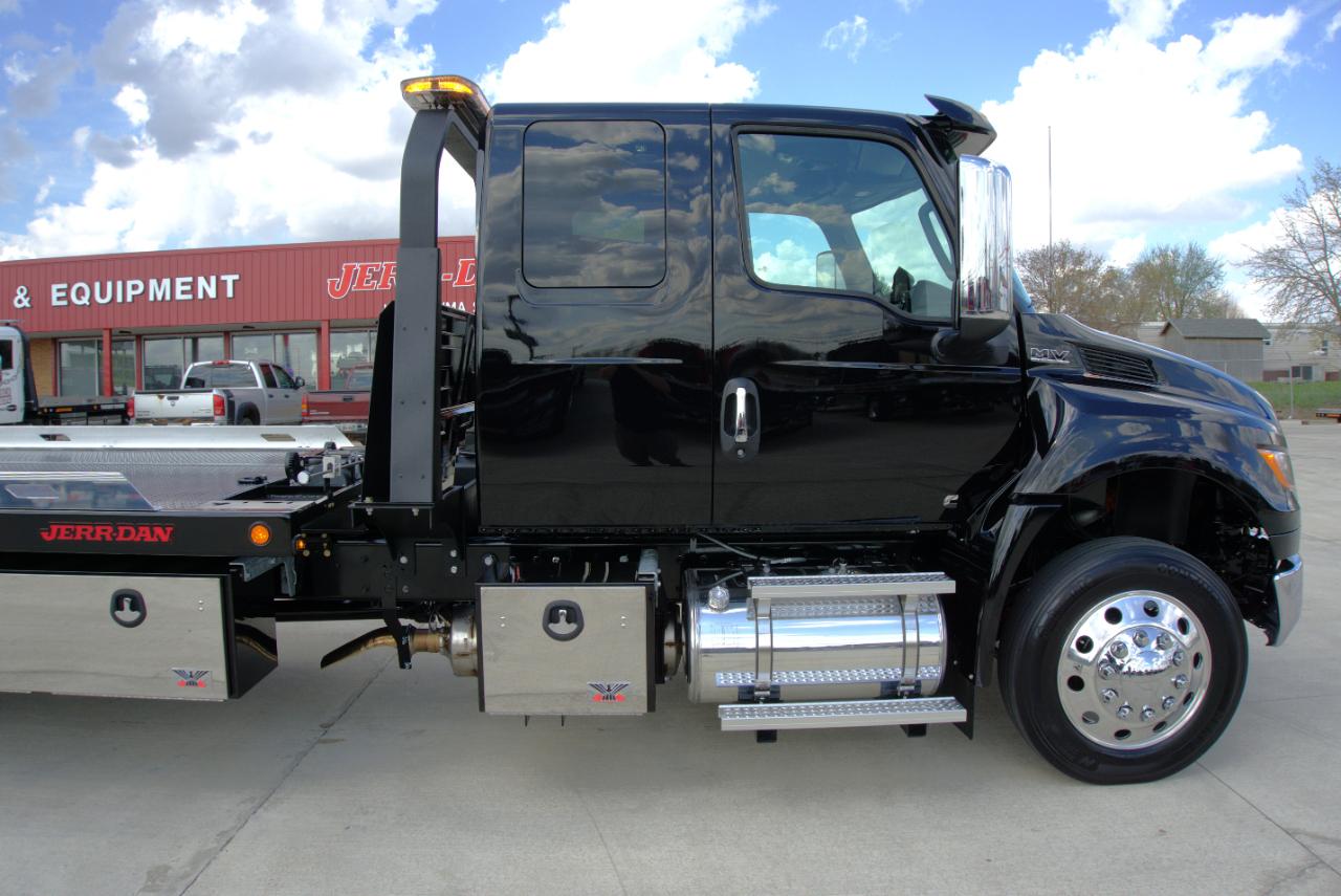 International MV607  2026