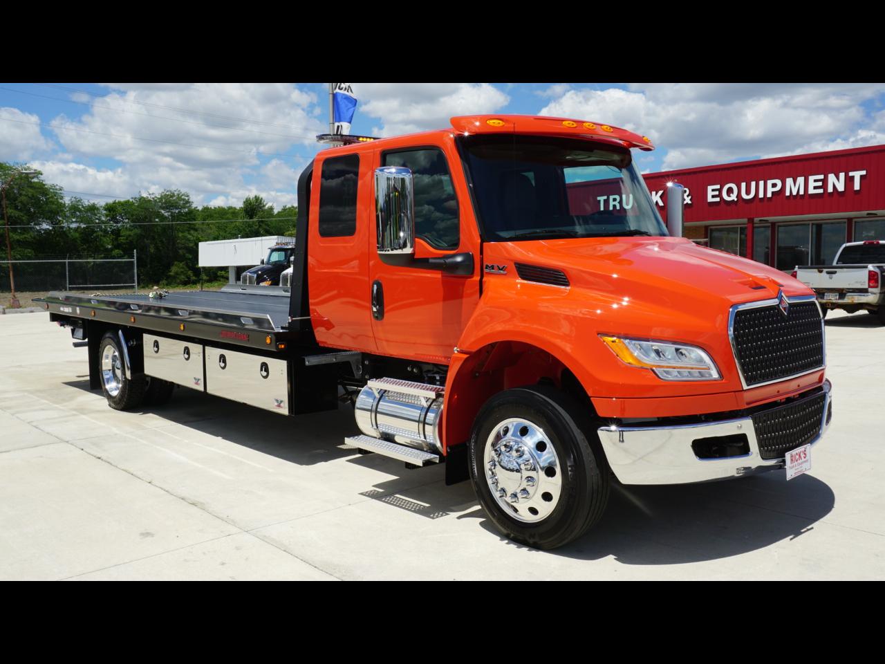 2027 International MV607 Ext Cab Jerrdan 22' XLP Steel Rollback