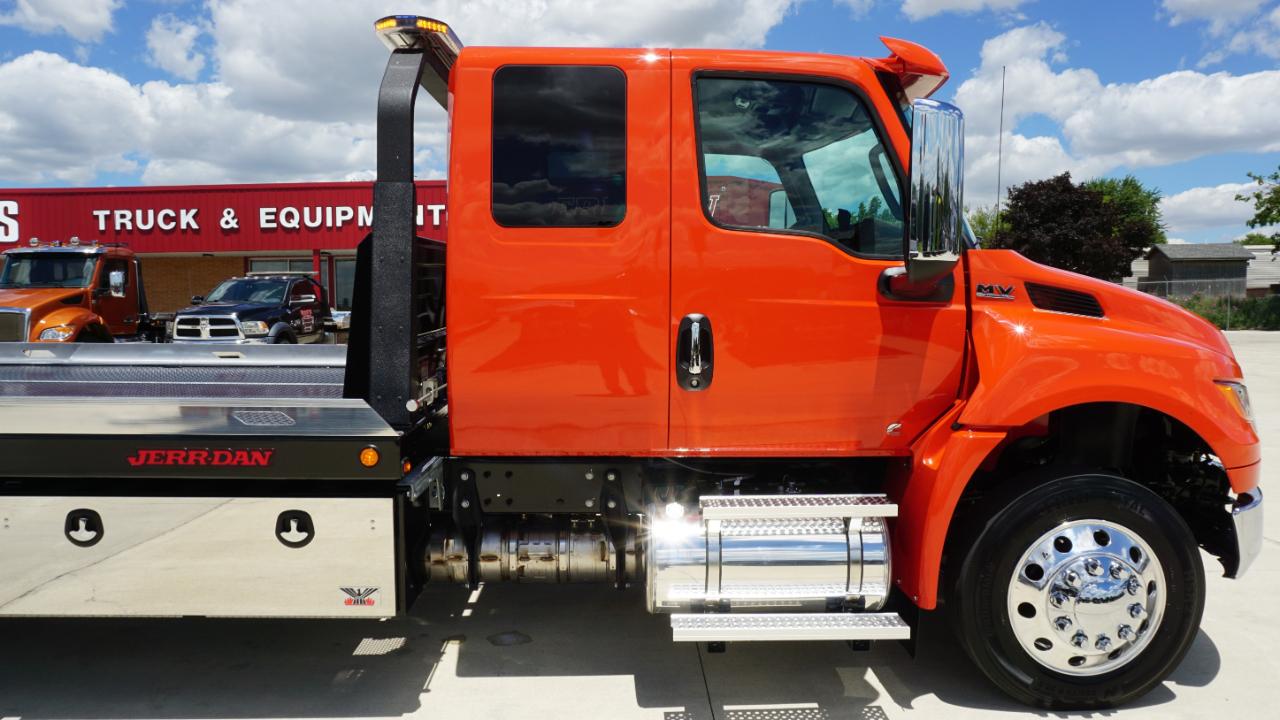 International MV607  2027