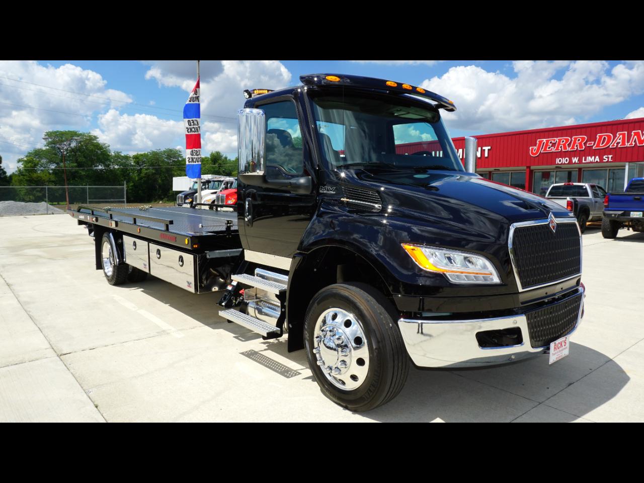 International MV607  2027