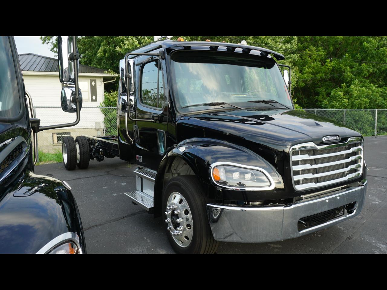 Freightliner M2 106 Plus  2027