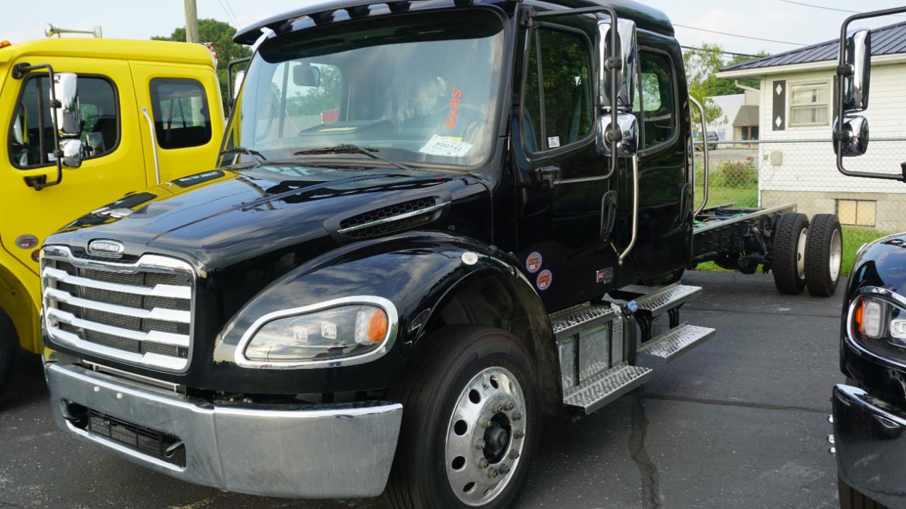 Freightliner M2 106 Plus  2027