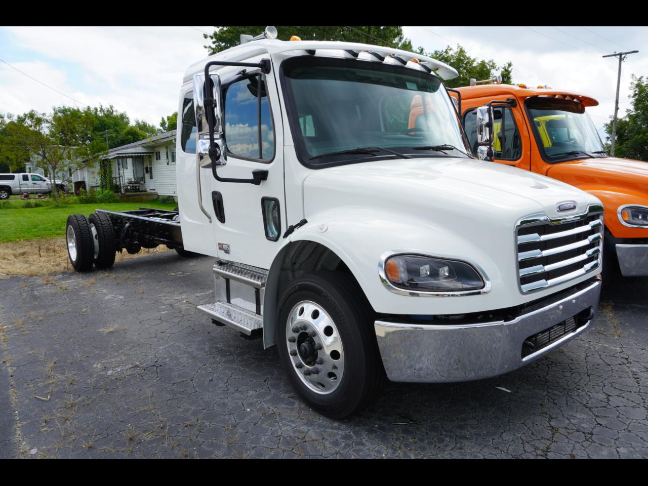 Freightliner M2 106 Plus  2027