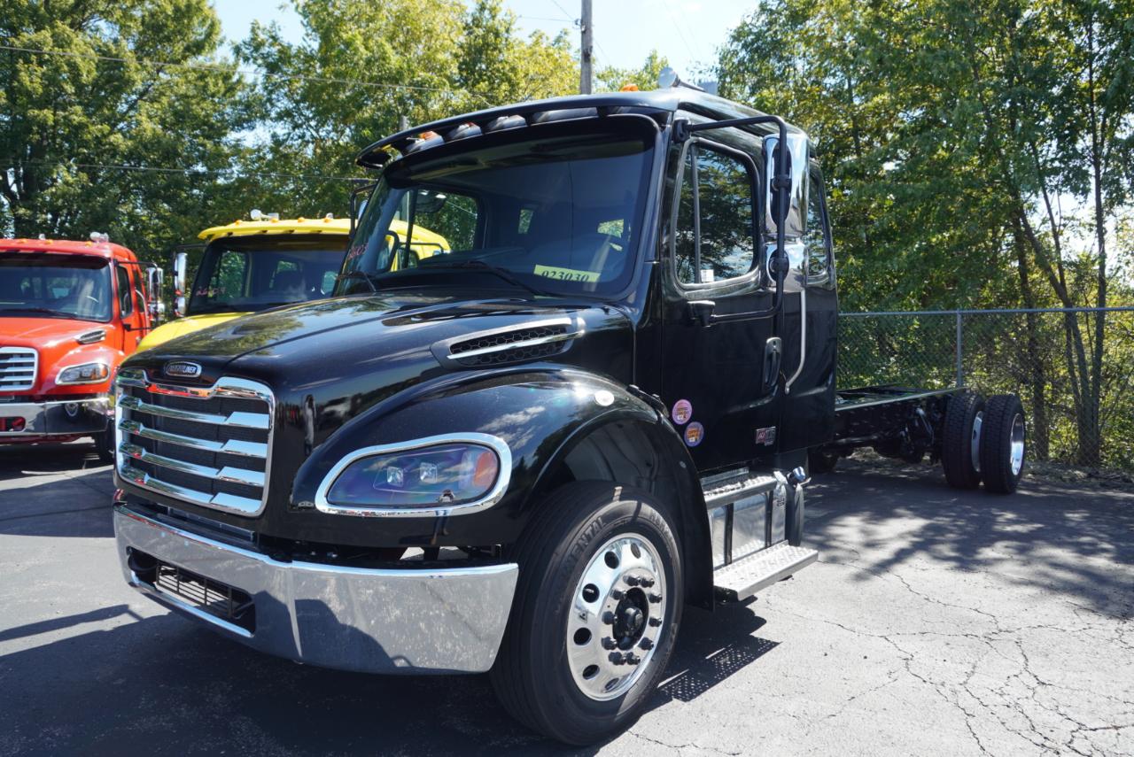 Freightliner M2 106 Plus  2027