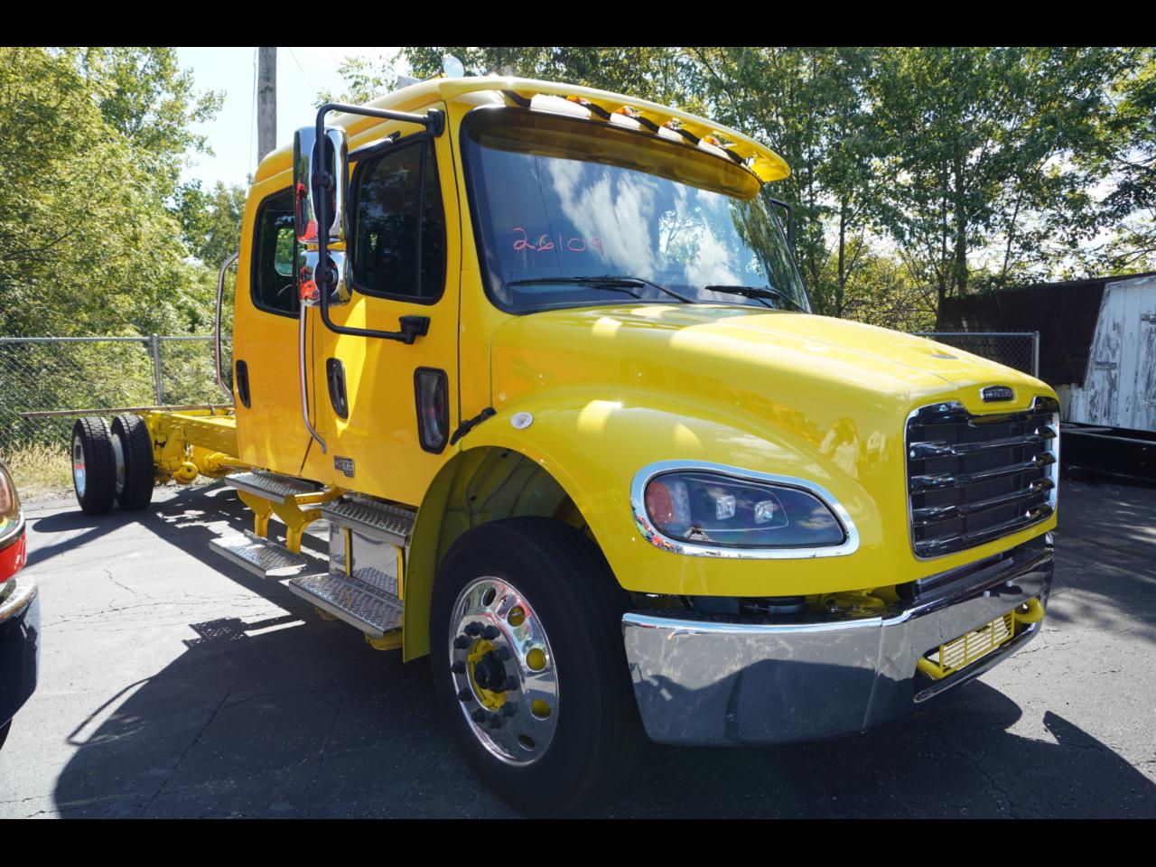 Freightliner M2 106 Plus  2027