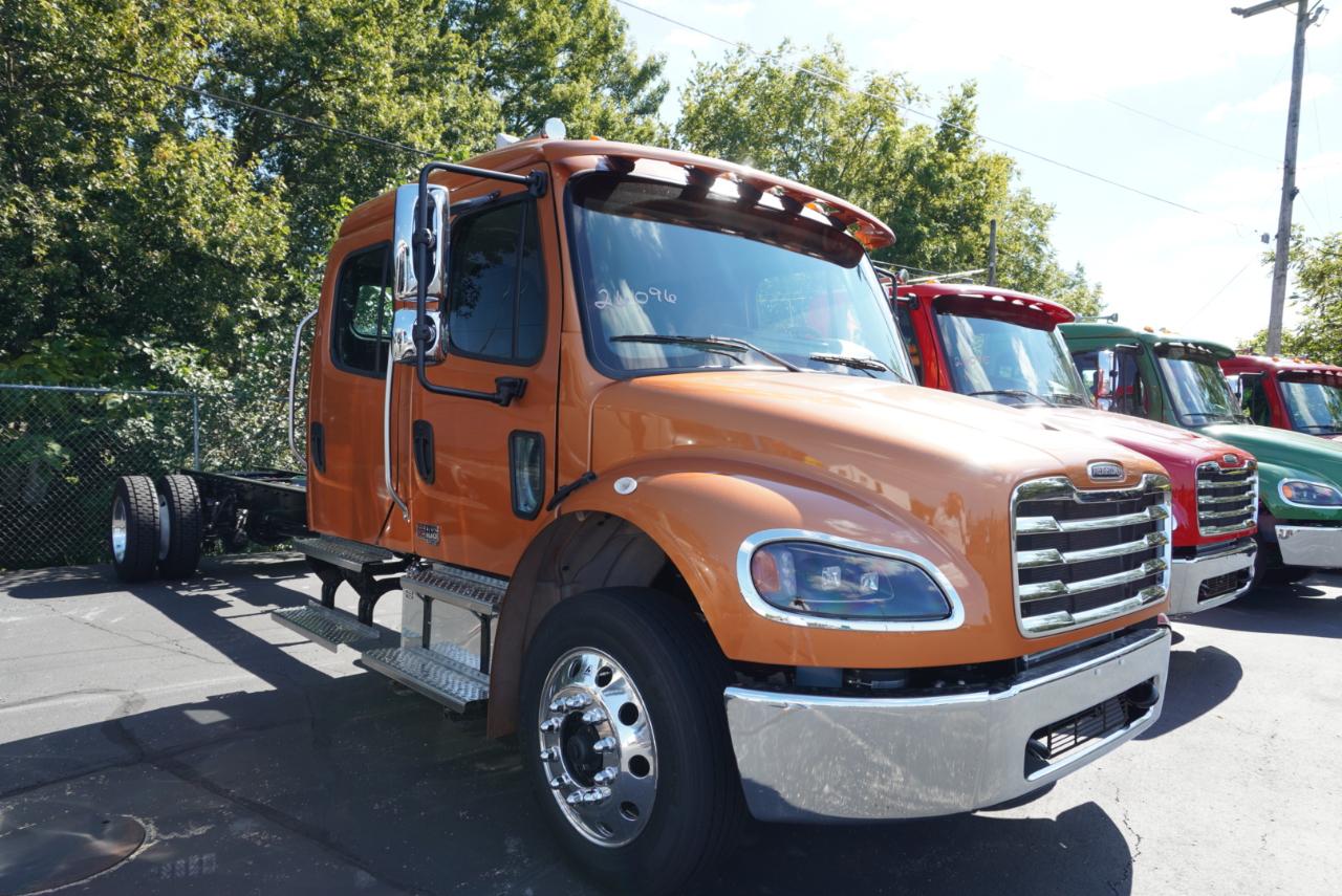 Freightliner M2 106 Plus  2027