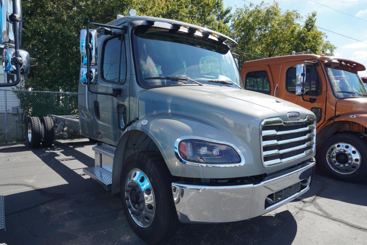 Freightliner M2 106 Plus  2027