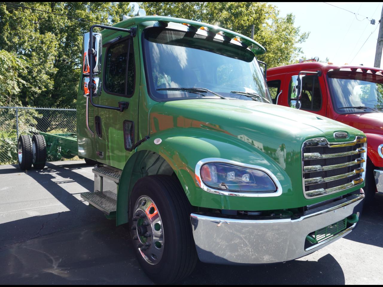 Freightliner M2 106 Plus  2027