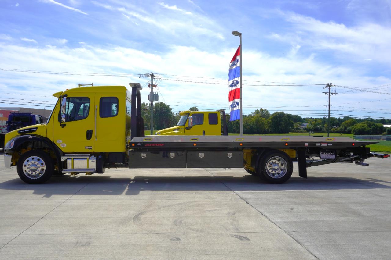 Freightliner M2 106 Plus  2027