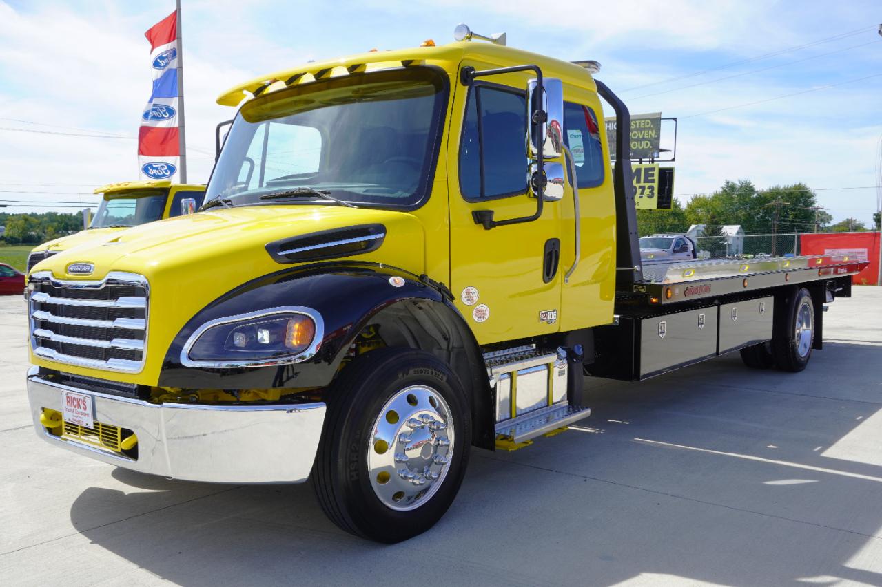 Freightliner M2 106 Plus  2027
