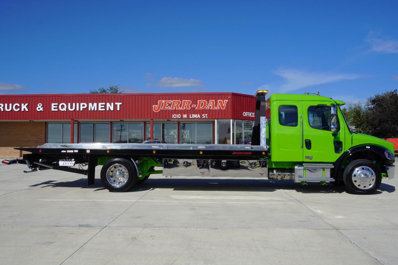 Freightliner M2 106 Plus  2027