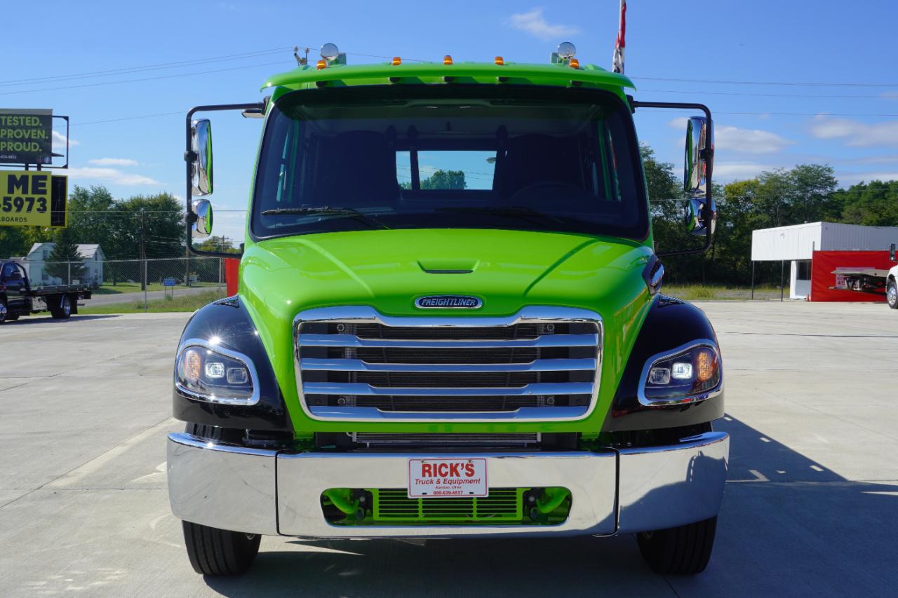 Freightliner M2 106 Plus  2027
