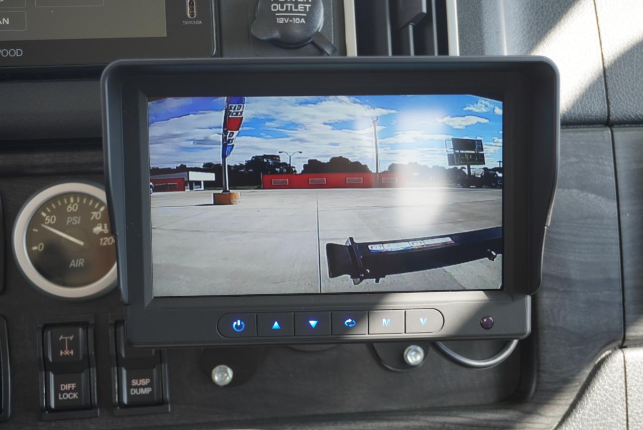 Freightliner M2 106 Plus  2027