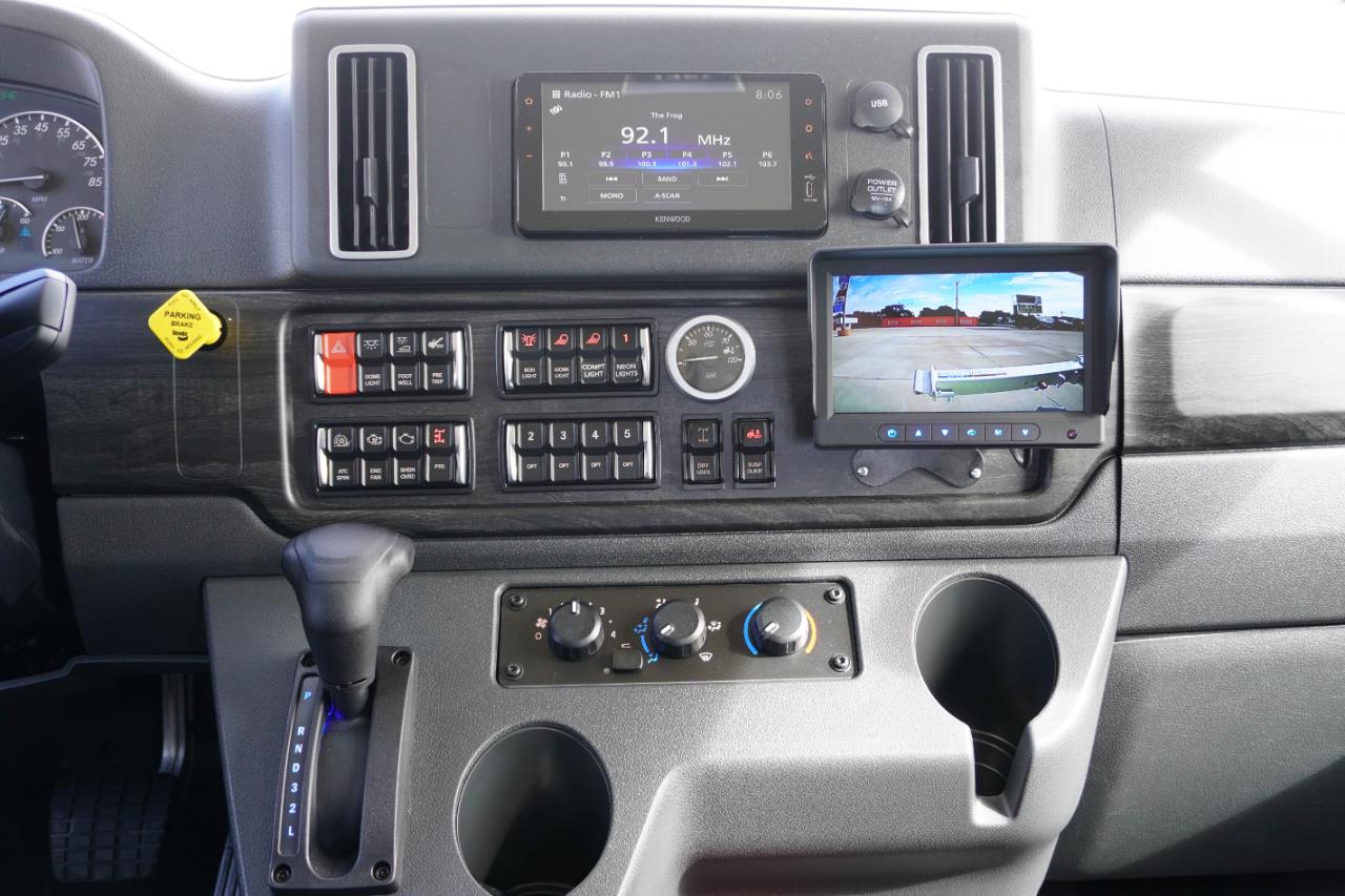 Freightliner M2 106 Plus  2027