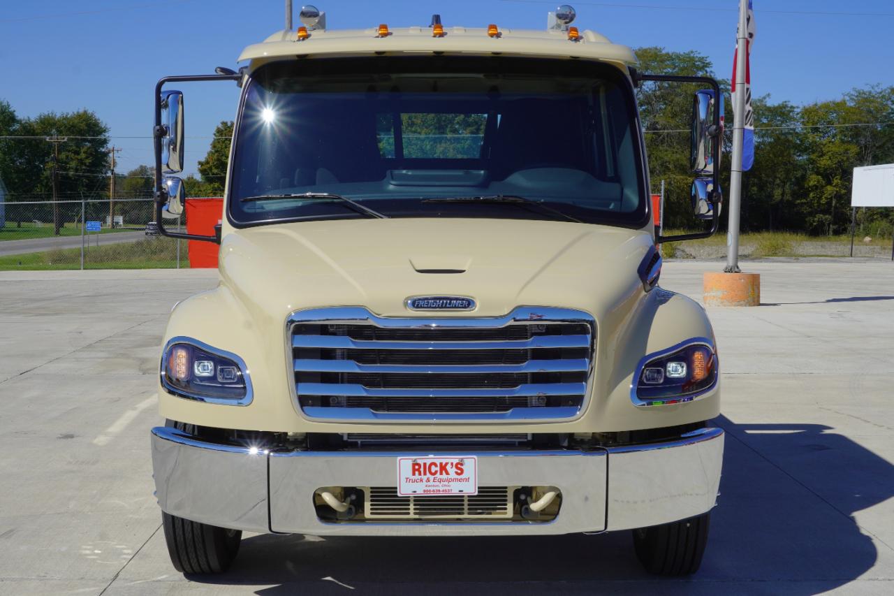 Freightliner M2 106 Plus  2027