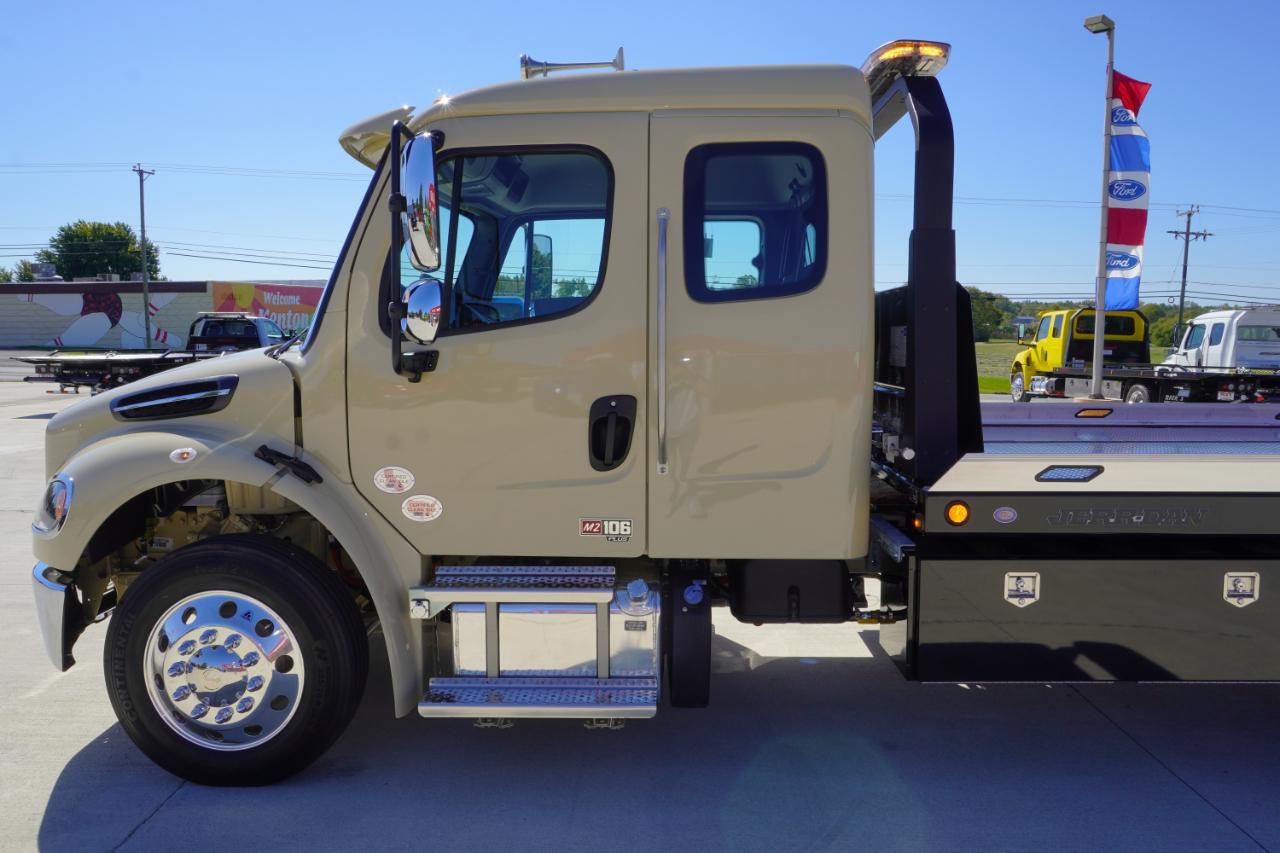 Freightliner M2 106 Plus  2027