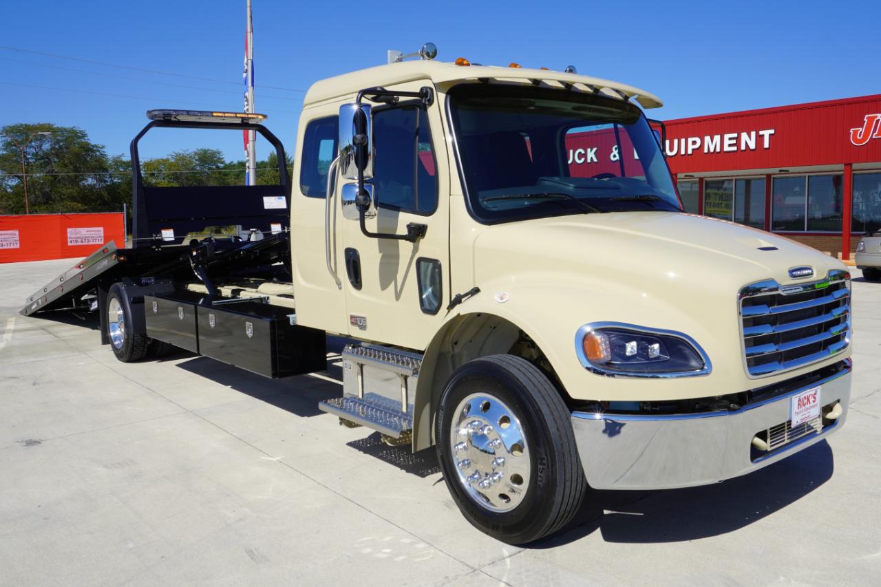 Freightliner M2 106 Plus  2027