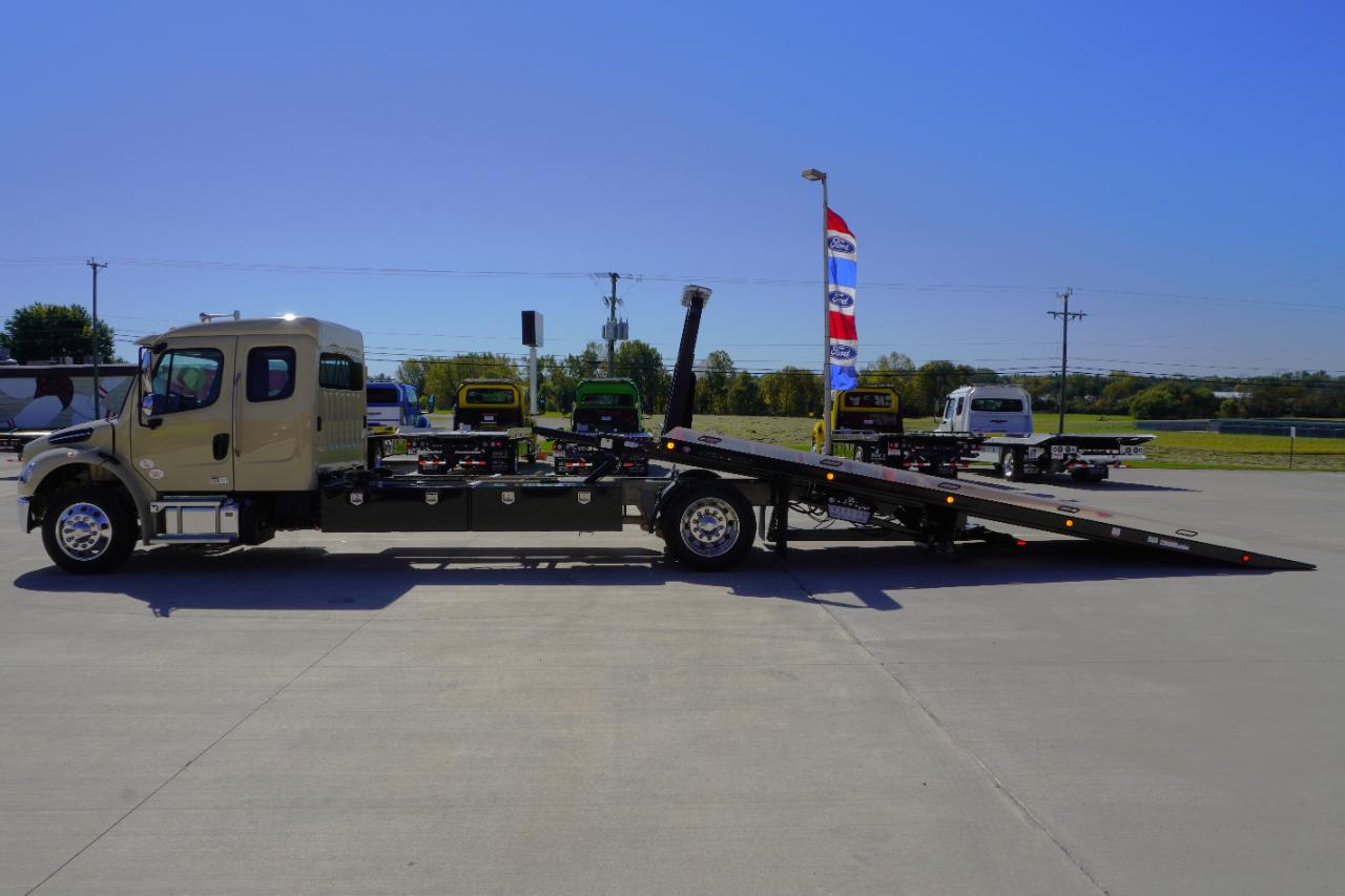 Freightliner M2 106 Plus  2027