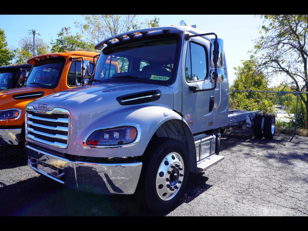 Freightliner M2 106 Plus  2027