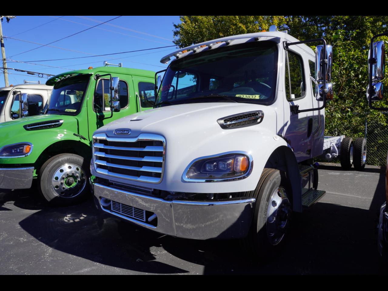 Freightliner M2 106 Plus  2027