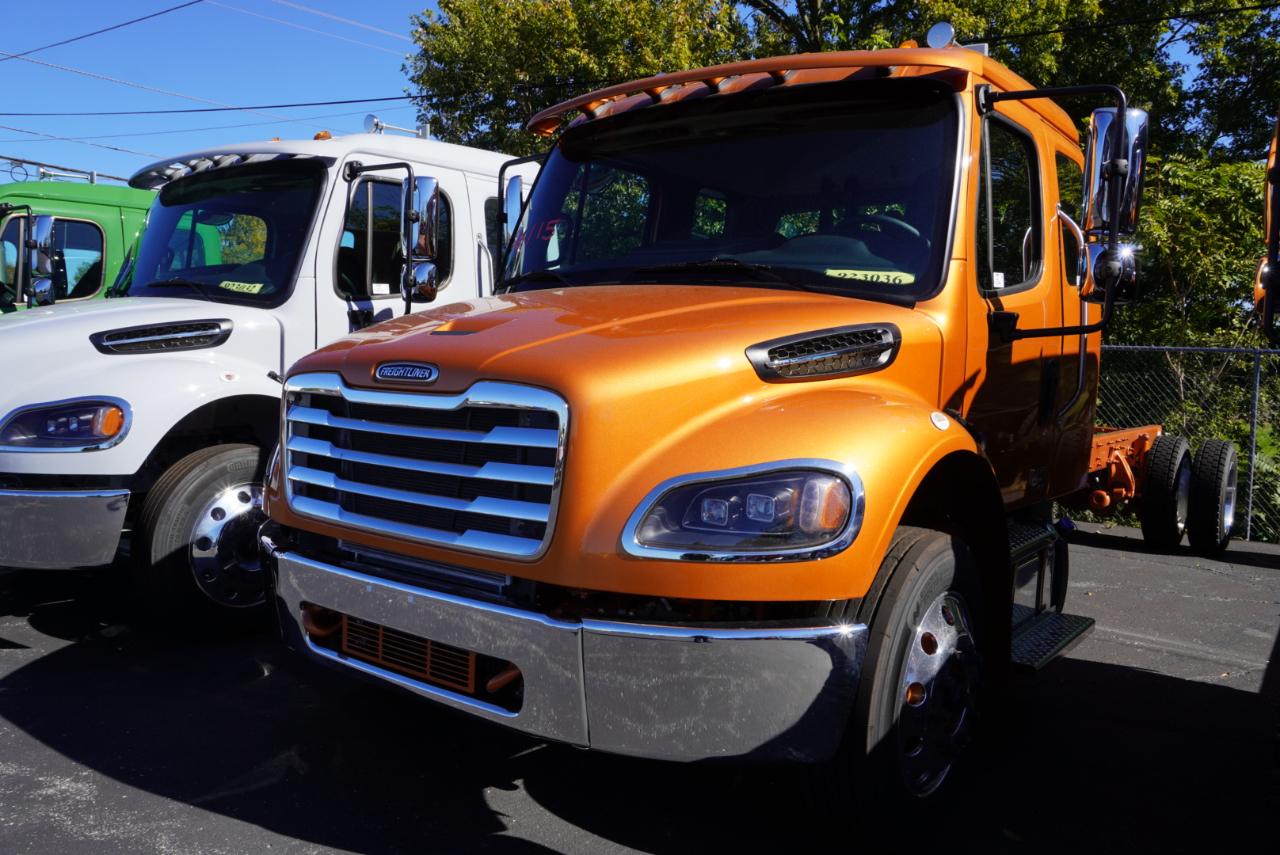 Freightliner M2 106 Plus  2027