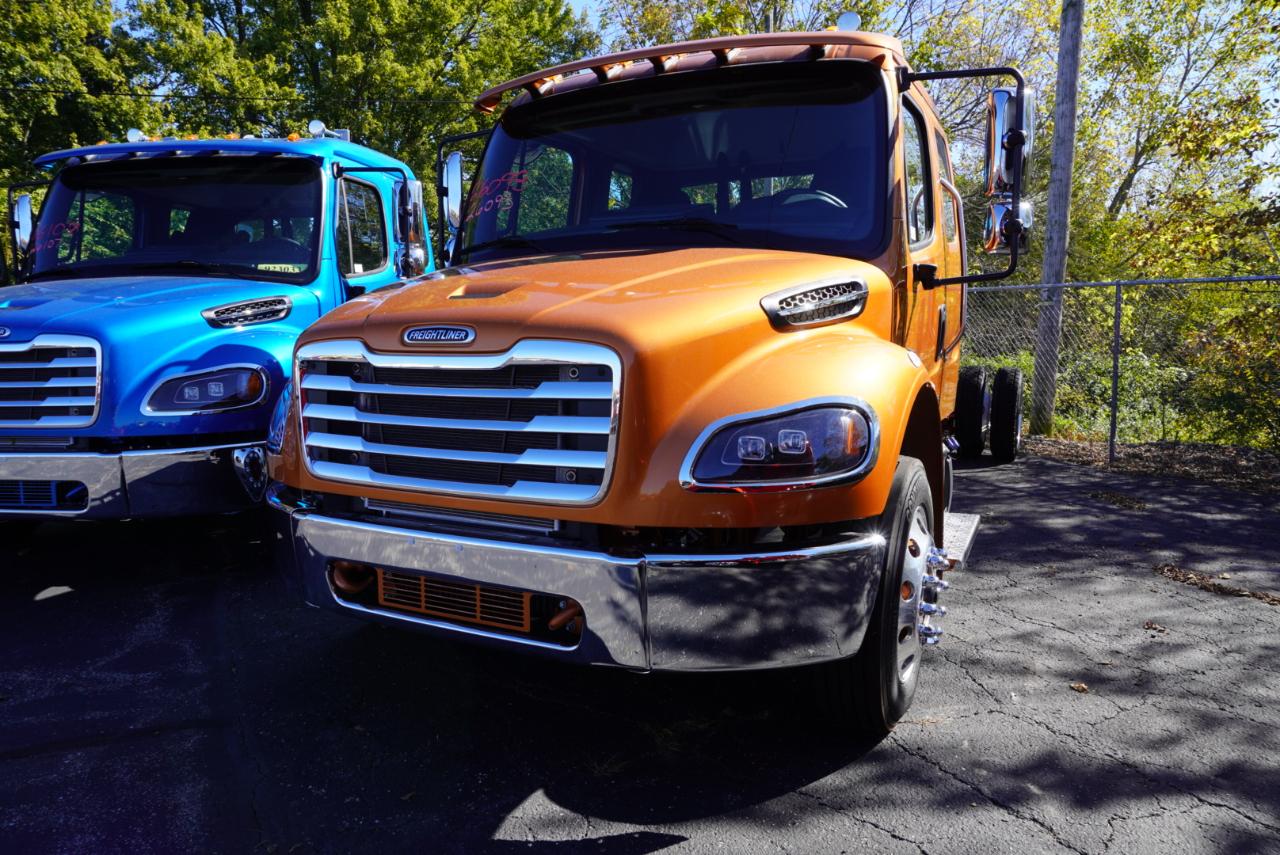 Freightliner M2 106 Plus  2027
