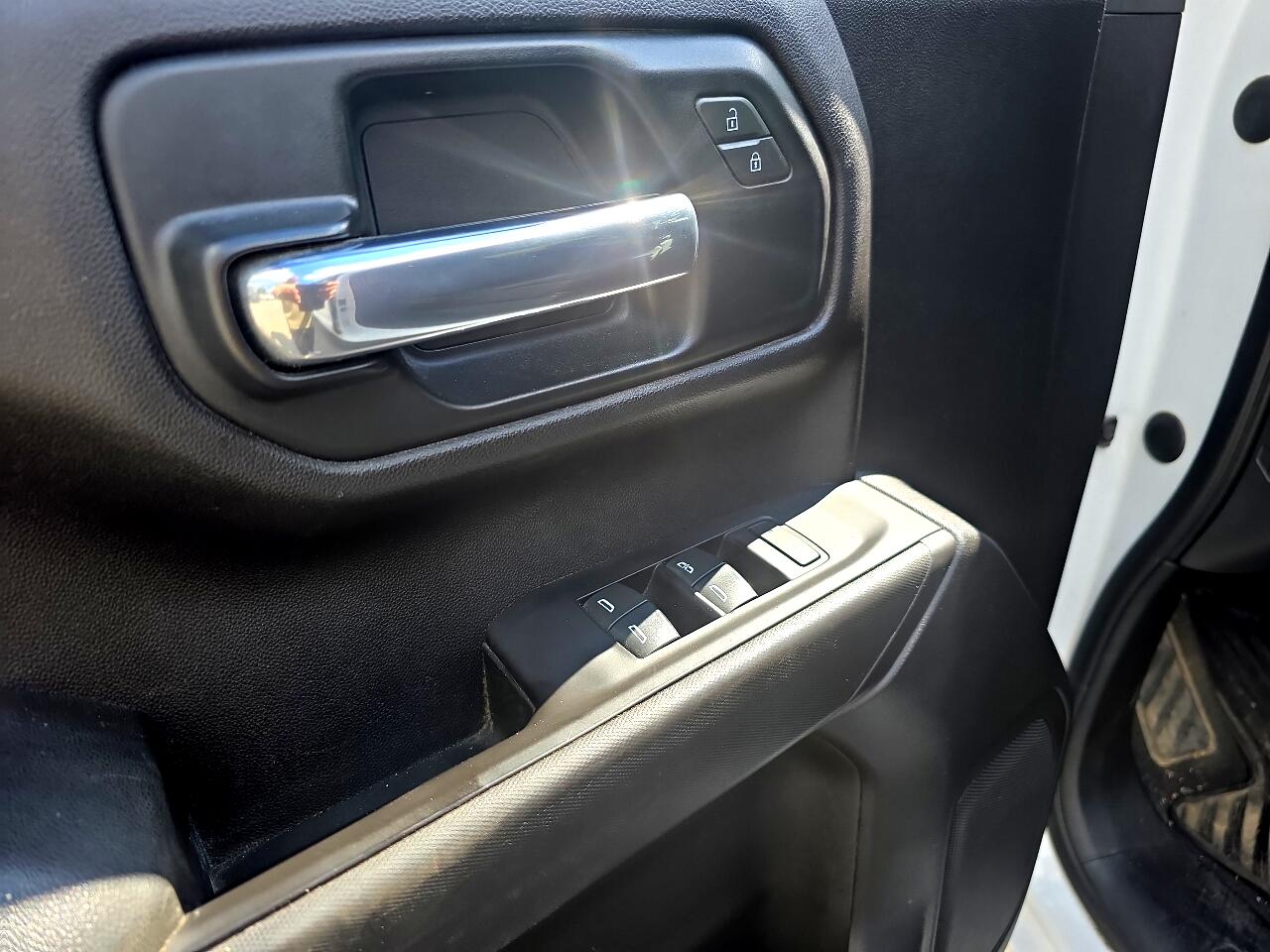 Chevrolet Silverado 1500 Work Truck Crew Cab Long Box 4WD 2019 Chevrolet Silverado 1500 Work Truck Crew Cab Long Box 4WD 2019